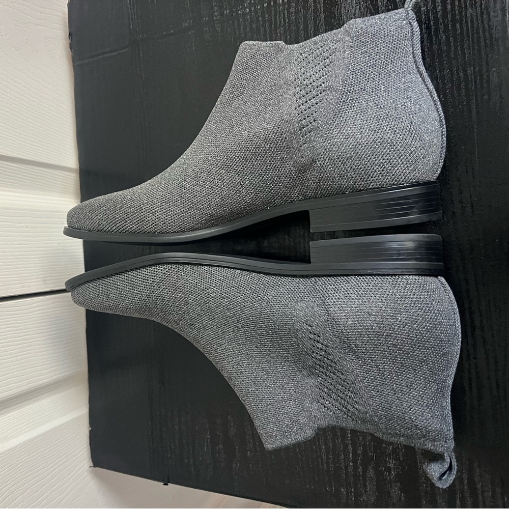 Vivaia Ryan Slip-On Square-Toe Ankle Chelsea Boots US 10 EU 41 Gray Everyday - Picture 7 of 13